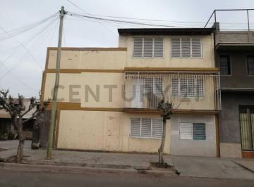 Casa · 184m² · 9 Ambientes · Venta de Duplex - Guaymallen
