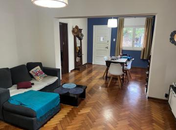 Casa · 121m² · 3 Ambientes · 1 Cochera · Casa en Temperley Este