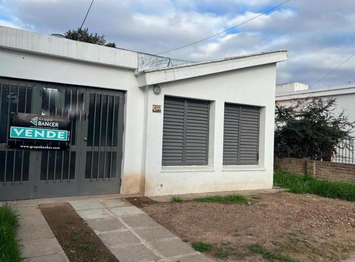 Casa · 100m² · 3 Ambientes · 1 Cochera