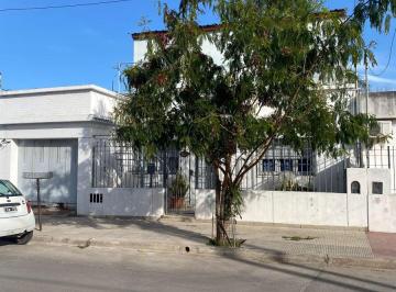 Casa de 10 ambientes, Córdoba · Casa con 4 Dorm. en Venta con 300 m² Totales en Los Paraísos