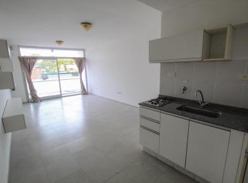 Departamento · 34m² · 1 Ambiente · Monoambiente en Agronomía, Luminoso con Balcón!