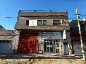 Departamento de 4 ambientes, La Matanza · Local Comercial con Entrada de Camión + Departamento en Planta Alta