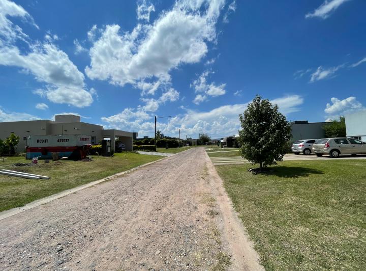 Terreno · 299m²