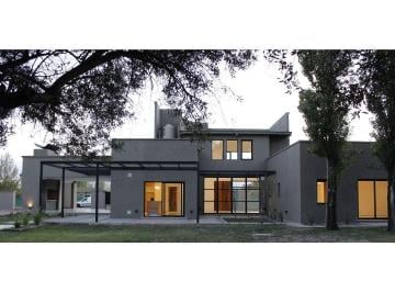 Casa de 7 ambientes, San Rafael · Hermosa Casa de Categoría en Venta,2600 m² en Las Paredes, San Rafael