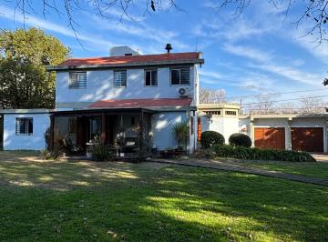 Casa de 9 ambientes, La Plata · Casa en Venta