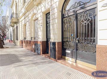 Departamento de 6 ambientes, Boedo · 6 Ambientes Excelente Estado Entrada Independiente 2 Patios