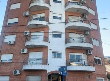 Departamento de 3 ambientes, La Matanza · Luminoso 3 Ambientes en Ramos Mejía, a 3 Cuadras de Av de Mayo