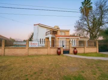 Casa · 166m² · 6 Ambientes · 5 Cocheras · Casa en Este