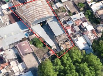 Local comercial · 550m² · 4 Ambientes · 3 Cocheras · Galpón con Casa y Posibilidad de Ampliar