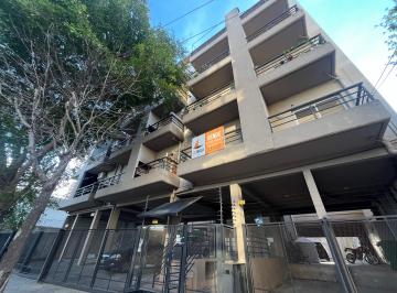 Departamento de 2 ambientes, Tigre · Depto 2 Amb. con Cochera y Balcón con Parrilla – Tigre