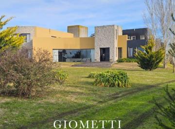 Casa · 576ha · 10 Ambientes · Casa en Zona Acantilados, Mar del Plata