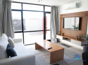 Departamento · 60m² · 3 Ambientes · 1 Cochera · Departamento Amueblado de 2 Dorm.