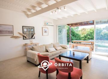Casa · 140m² · 4 Ambientes · 1 Cochera · Casa en Venta en Costa Esmeralda, Barrio Residencial 1