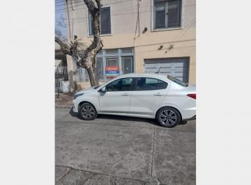Casa · 140m² · 5 Ambientes · 3 Cocheras · Casa en Venta en Moron