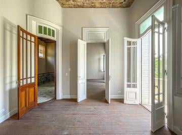 Oficina comercial · 170m² · 6 Ambientes · Oficina Tipo Casona en Pa
