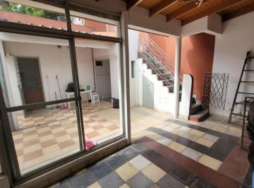 Casa · 120m² · 3 Ambientes · 3 Cocheras · Casa de 3 Ambientes en Venta