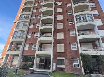 Departamento de 3 ambientes, Quilmes · Alquiler Dto.3 Amb Cochera - Condominio Barrio Parque Bernal
