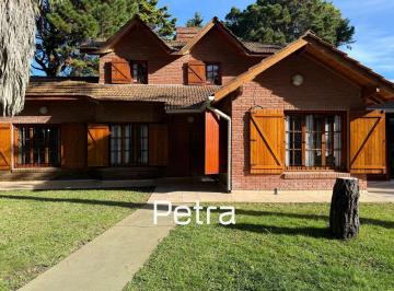 Casa · 140m² · 5 Ambientes · 1 Cochera · Casa en Venta en Pinamar, Lasalle