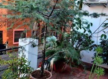 Casa · 143m² · 4 Ambientes · Venta Casa Reciclada 4 Ambientes en Parque Chacabuco - Sin Expensas - Sin Gastos de Cochera