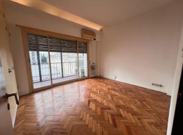 Departamento · 113m² · 3 Ambientes · "Semipiso de 3 Ambientes en El Corazón de Avellaneda"