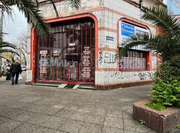 Local comercial , Avellaneda · Local en Estratégica Esquina de 106 m² Aprox