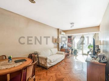Departamento · 84m² · 4 Ambientes · Venta de Departamento 4 Ambientes con Patio en Alto Palermo