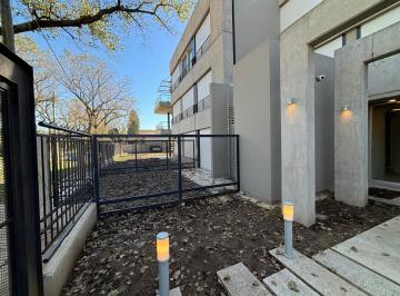 Departamento de 1 ambiente, Rosario · Condominio Nogales (Fisherton) - Pb con Patio / Cochera. Pileta y Quincho