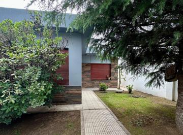 Casa · 142m² · 7 Ambientes · Casa en Las Violetas