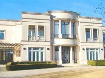 Casa · 544m² · 6 Ambientes · 1 Cochera · Excelente Casa a La Venta en Martindale
