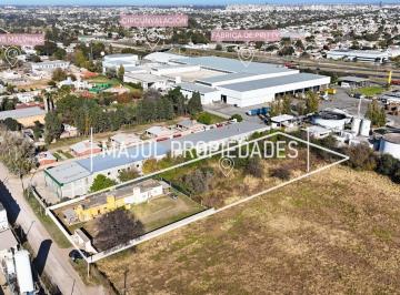 Terreno · 3658m² · Terreno en Av Malvinas