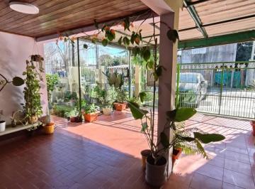 Casa · 82m² · 3 Ambientes · 1 Cochera · Venta de 2 Casas - Calle 97 y 124 - La Plata