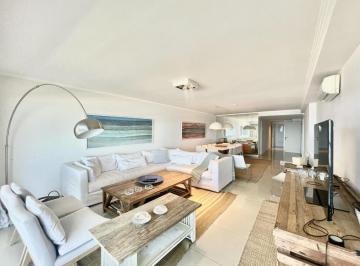 Departamento · 184m² · 4 Ambientes · 1 Cochera · Departamento en Torre Lobos