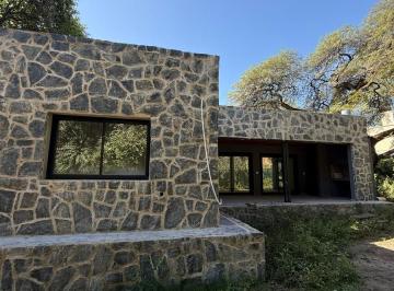Casa · 120m² · 2 Dormitorios · Casa en Venta Villa Allende Golf