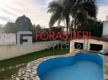 Casa · 190m² · 4 Ambientes · 4 Cocheras · Casa en Venta de Cuatro Ambientes en Victoria