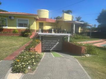 Casa · 173m² · 4 Dormitorios · 2 Cocheras · Casa a 200 Mt de La Peatonal