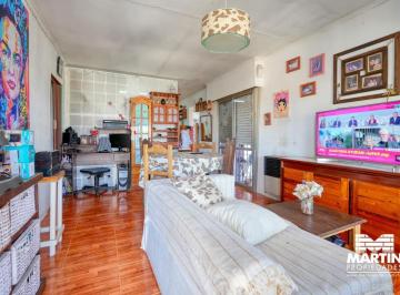 Casa · 315m² · 5 Ambientes · 2 Cocheras · Casa Multifamiliar en Venta en San Isidro | 2 o 3 Viviendas con Galpón