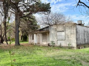 Casa · 169m² · 5 Ambientes · Casa en Venta con Gran Terreno en Arroyo Leyes