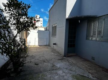 Casa de 3 ambientes, La Plata · Alquiler PH 2 Dorm. | 44 22 y 23