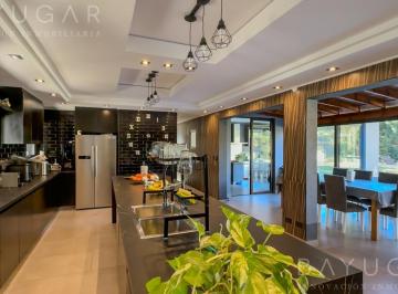 Casa · 493m² · 10 Ambientes · 6 Cocheras · Venta Casa - Barrio La Argentina - Estancias del Pilar - Permuta