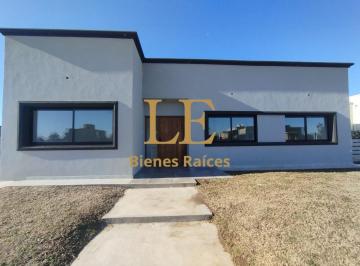 Casa · 189m² · 4 Ambientes · 3 Cocheras · Casa en Venta en San Pablo - Pilar