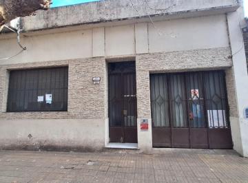 Casa · 220m² · 4 Ambientes · 1 Cochera · Venta Casa 4 Ambientes San Martin Centro