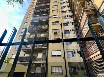 Departamento · 87m² · 4 Ambientes · 1 Cochera · Venta 4 Ambientes con Cochera en Monte Castro