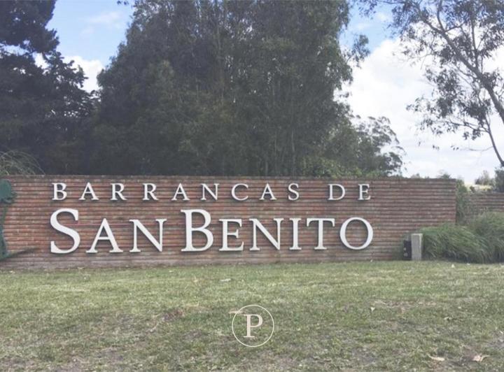 Terreno · 888m²