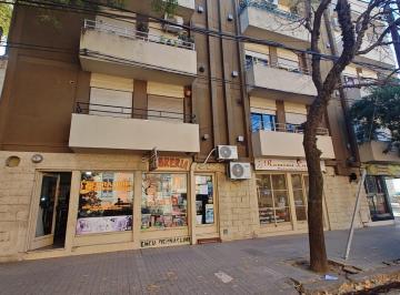 Local comercial · 30m² · 1 Ambiente · Fondo de Comercio Librería con 30 Años de Trayectoria - Frente Al Colegio Mercedarias, Alta Córdoba