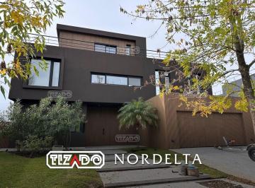 Casa · 370m² · 7 Ambientes · 2 Cocheras · Casa en Venta en El Yacht, Nordelta, Tigre