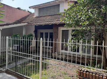Casa de 6 ambientes, San Isidro · Chalet 3 Dorm., Jardin, San Isidro Bajo - Zona Comercial