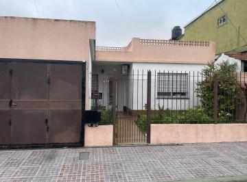 Casa de 4 ambientes, Lomas de Zamora · Comoda Casa en Venta en Lomas de Zamora