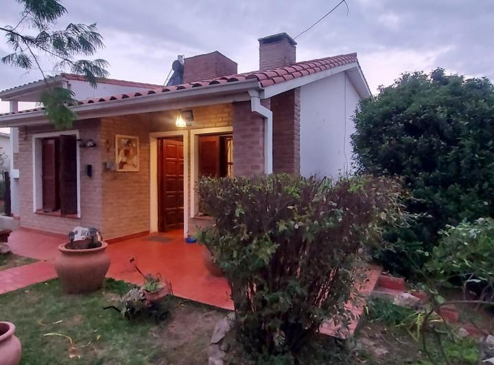 Casa · 180m² · 7 Ambientes · 2 Cocheras