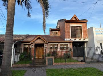 Casa de 4 ambientes, Tres de Febrero · Casa - Venta - Ciudad Jardin