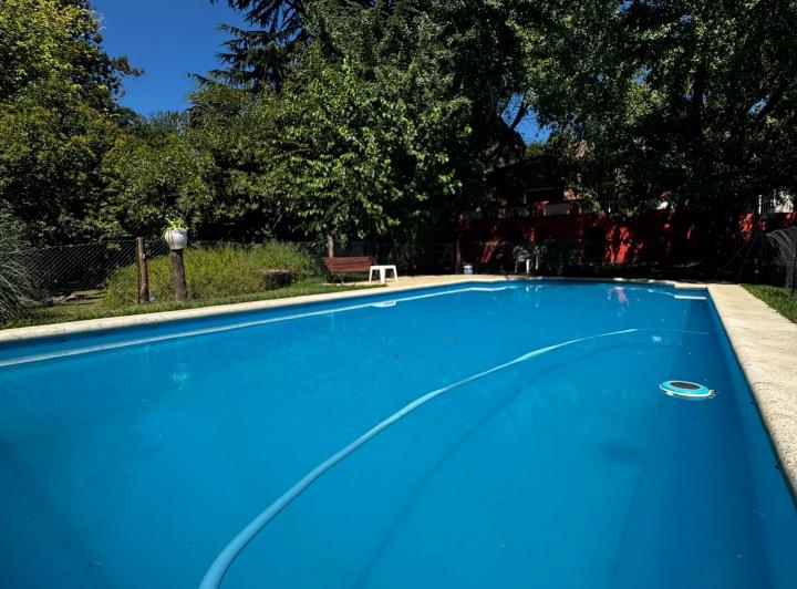 Casa · 320m² · 9 Ambientes · 2 Cocheras